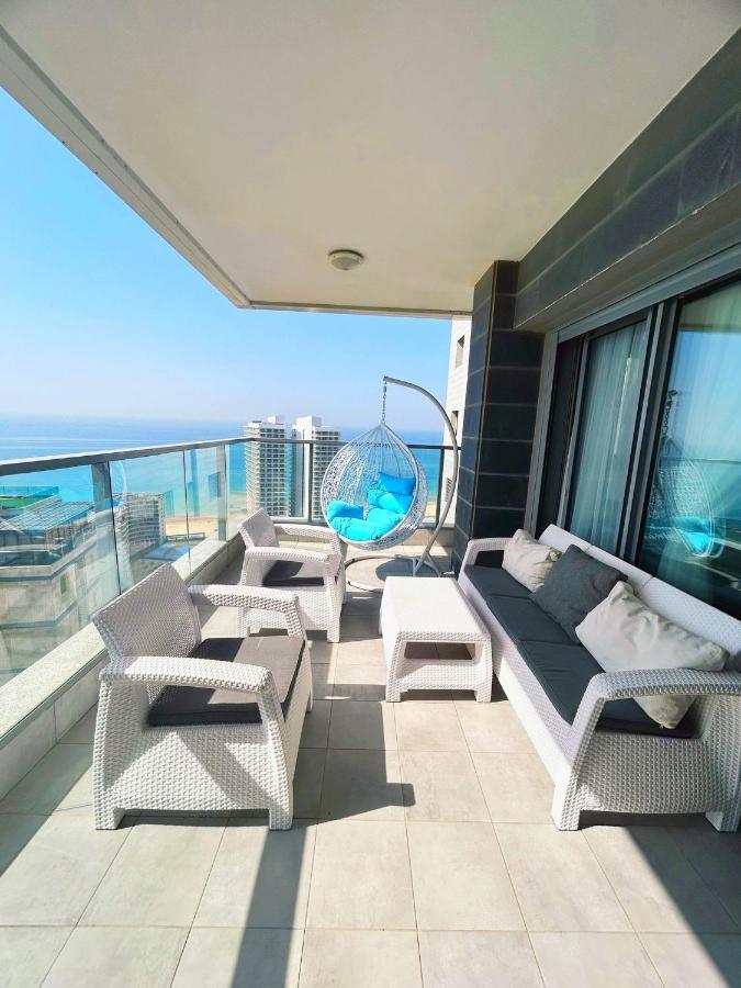 Panorama Apartment " City Garden " بات يام المظهر الخارجي الصورة